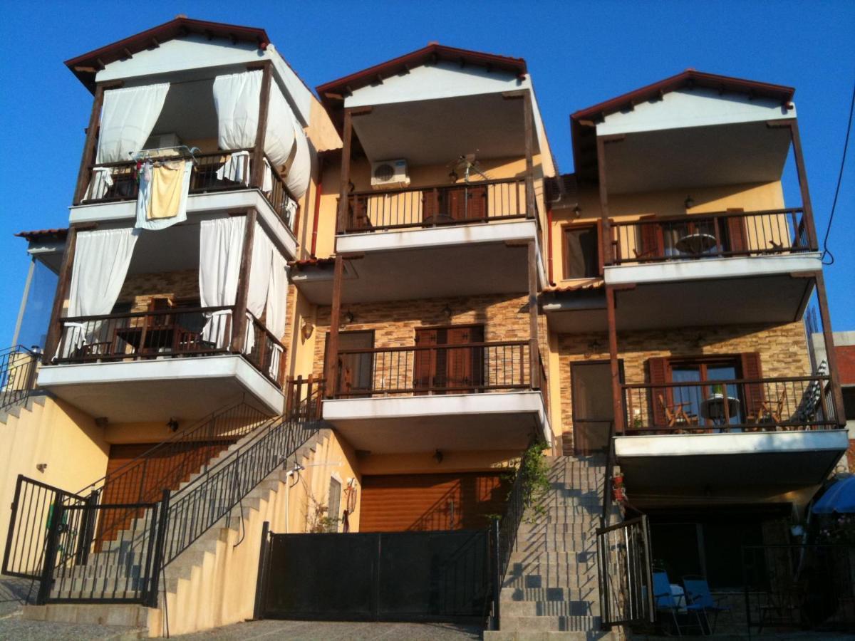 Apartament Μεζονετα Nea Roda Zewnętrze zdjęcie